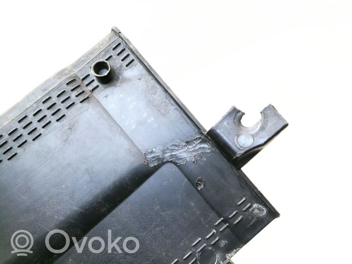 Audi A8 S8 D4 4H Panel wykończeniowy błotnika 4H0819336