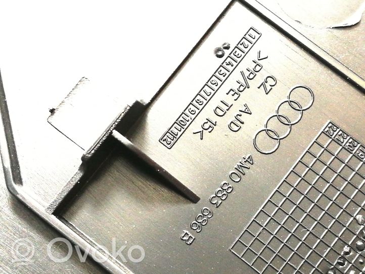 Audi Q7 4M Slidės apdaila galinės sėdynės 4M0883686B