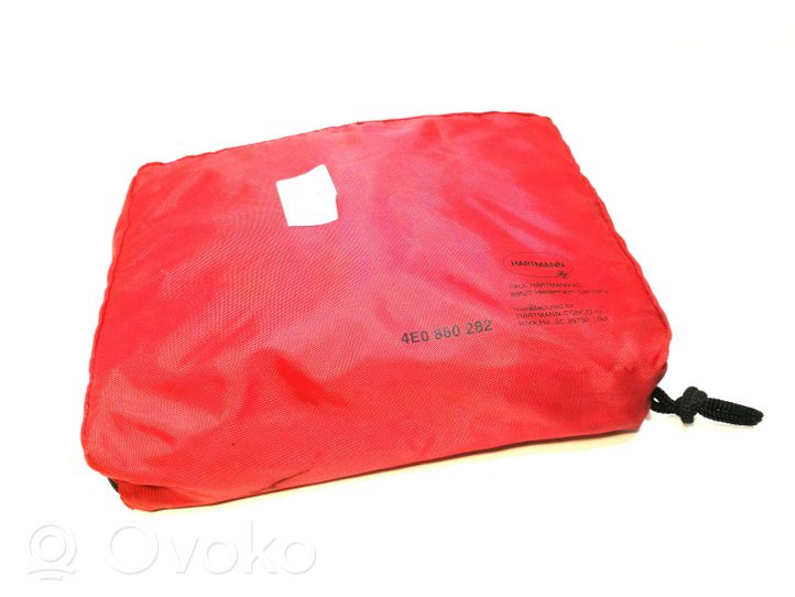 Audi A8 S8 D3 4E Trousse de premiers secours 4E0860282