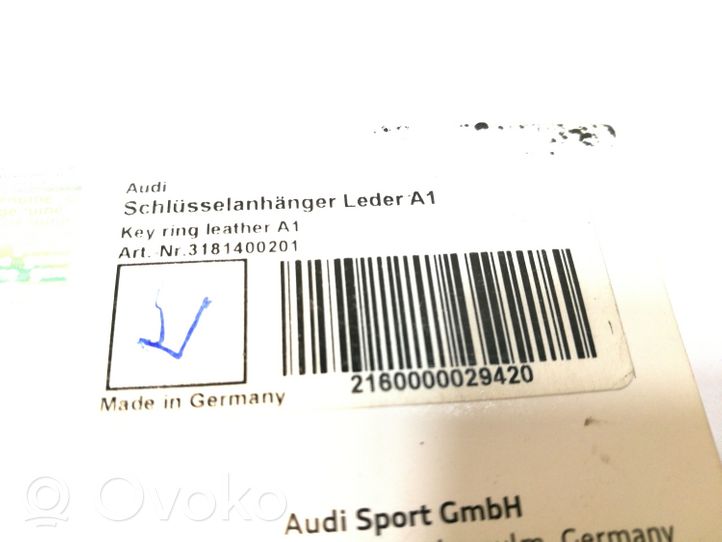 Audi Q7 4L Gamintojo ženkliukas 3181400201