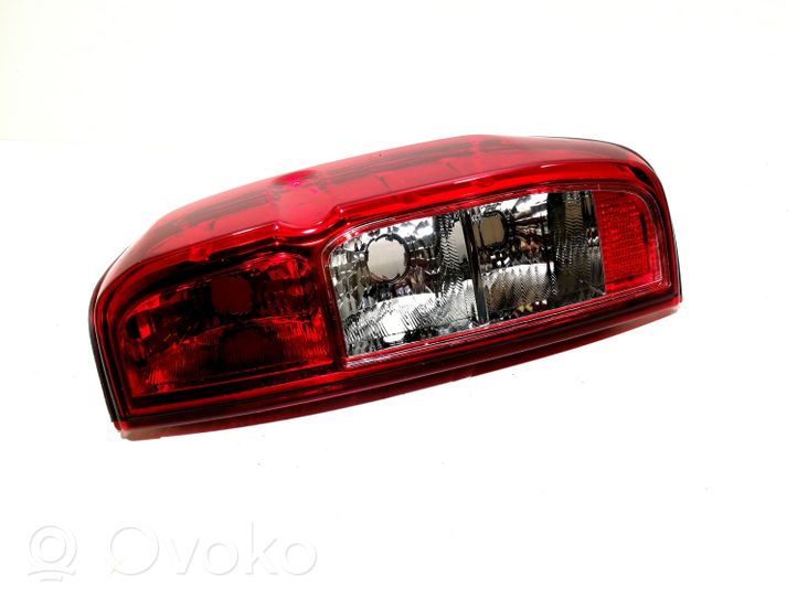 Nissan Navara Rear/tail lights 0821519k6R