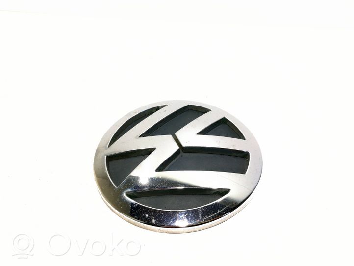 Volkswagen Touareg I Mostrina con logo/emblema della casa automobilistica 7L6853630A