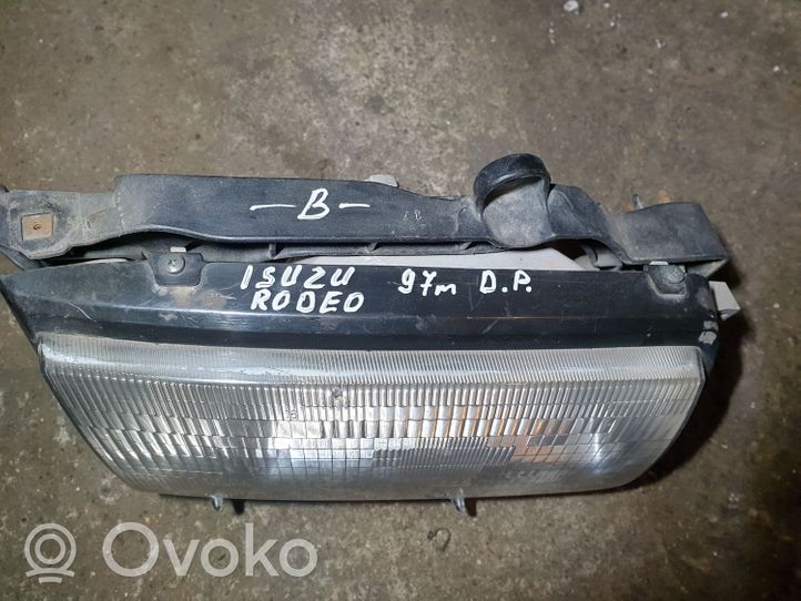 Isuzu Rodeo Lampa przednia 1AJ935186