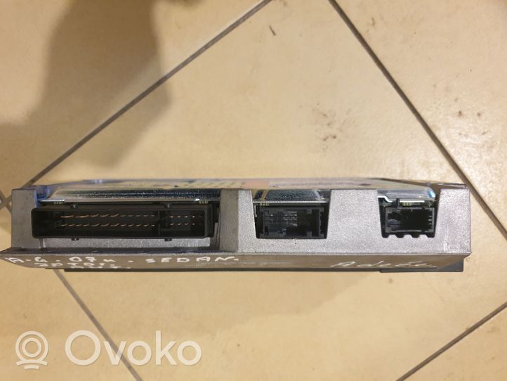 Audi A6 S6 C6 4F Amplificatore 4F0035223A