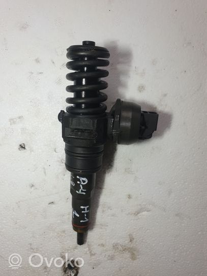 Audi A4 S4 B6 8E 8H Fuel injector 038130473BA