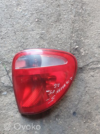 Dodge Caravan Lampa tylna 