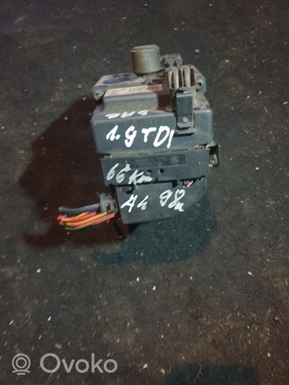 Audi A4 S4 B5 8D Bomba de ABS 8E0614111D