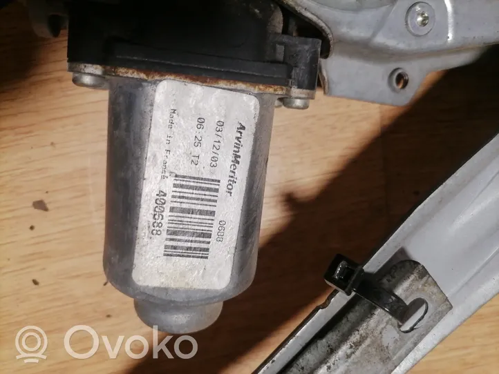 Nissan Almera Tino Elektryczny podnośnik szyby drzwi tylnych 400688