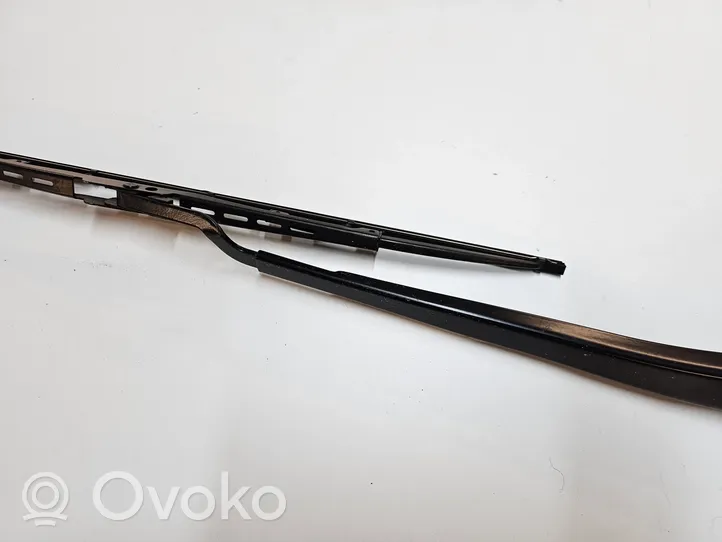 Chrysler Pacifica Front wiper blade arm 2586T1