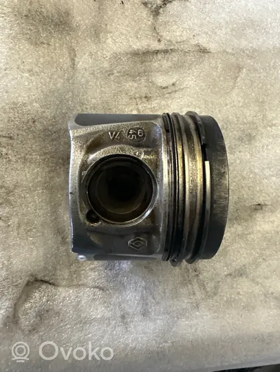 Nissan Qashqai Piston 080340