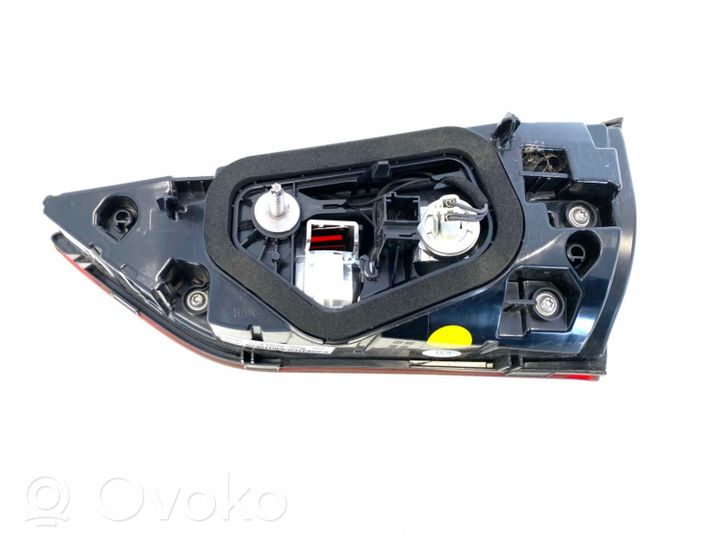 Opel Grandland X Luci posteriori del portellone del bagagliaio YP00016380