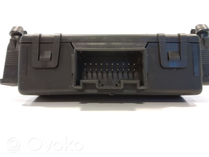 Audi A3 S3 8P Gateway control module 1K0907951