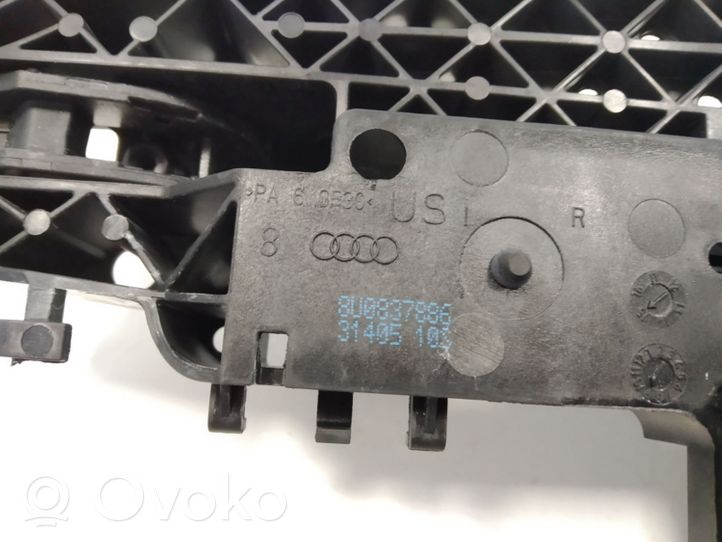 Audi Q3 8U Poignée extérieure de porte arrière 8U0837886