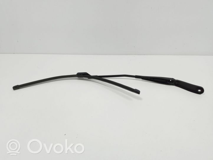 Volvo XC60 Front wiper blade arm 30753530