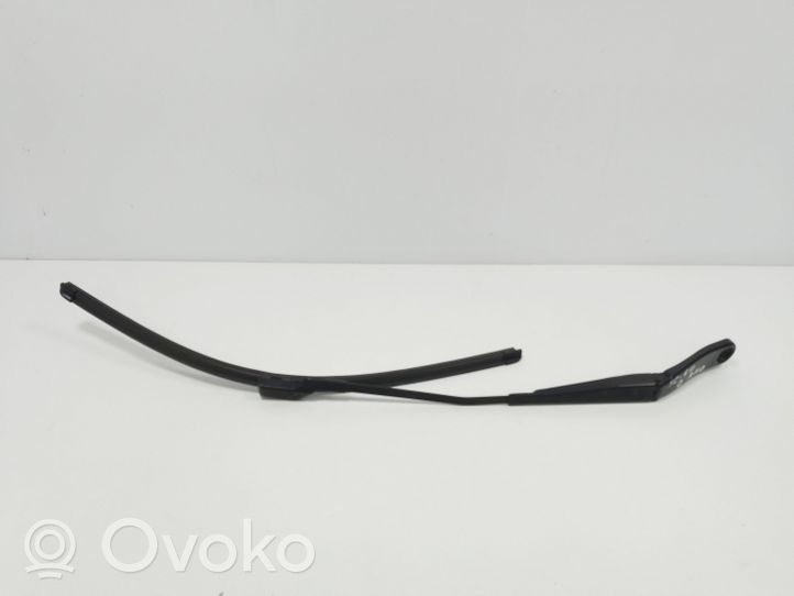 Volvo XC60 Front wiper blade arm 30753530