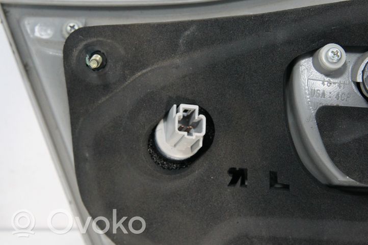 Lexus RX 300 Lampy tylnej klapy bagażnika 4841