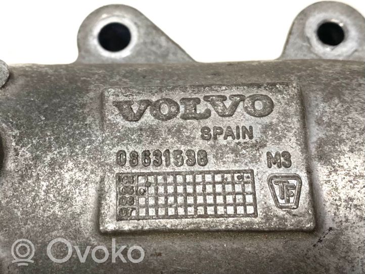 Volvo XC70 Tube d'admission de tuyau de refroidisseur intermédiaire 08631538