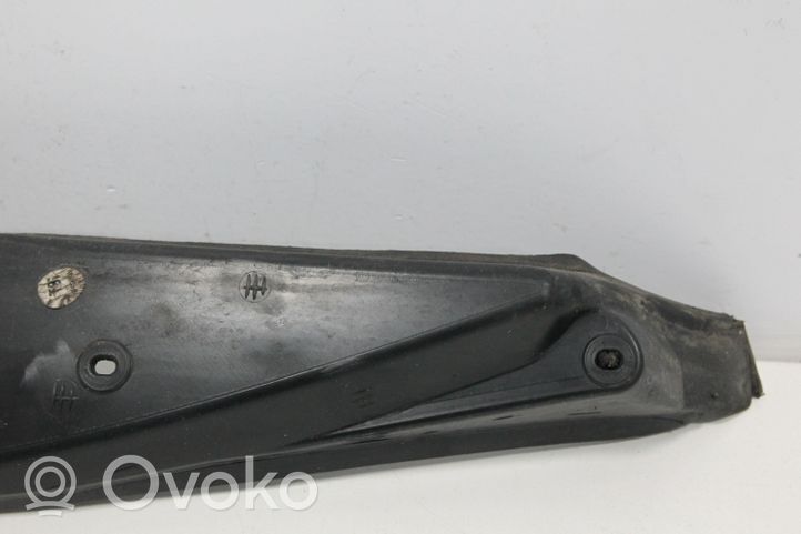 Mercedes-Benz CLS C219 Rivestimento dell’estremità del parafango A2198890225