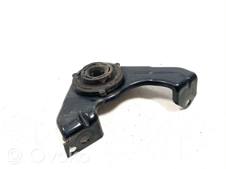 KIA Sorento Staffa di montaggio del radiatore DM221