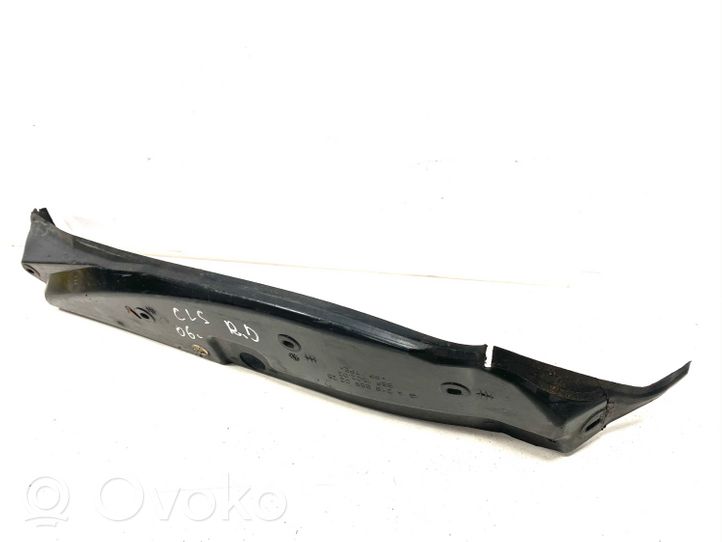 Mercedes-Benz CLS C219 Panel wykończeniowy błotnika A2198890225