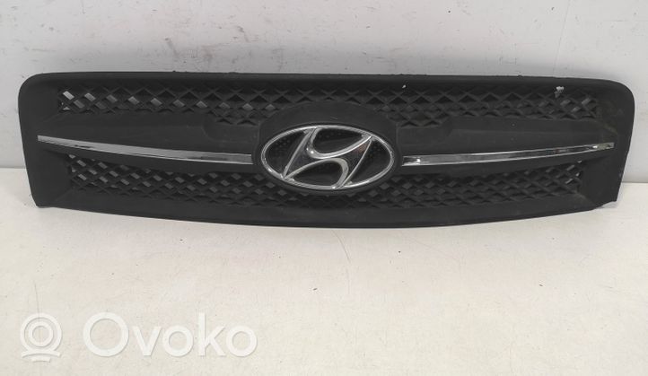 Hyundai Tucson JM Etupuskurin ylempi jäähdytinsäleikkö 