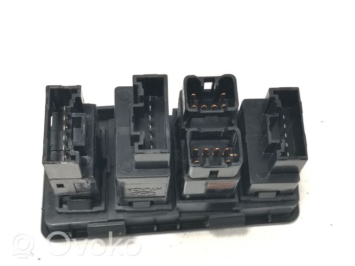 Hyundai ix20 Other switches/knobs/shifts 933001K160