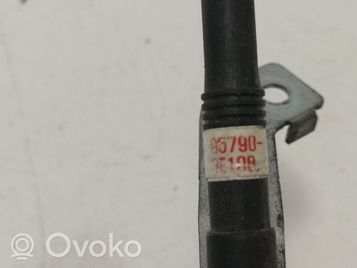 KIA Sorento Radio antena 957903E100