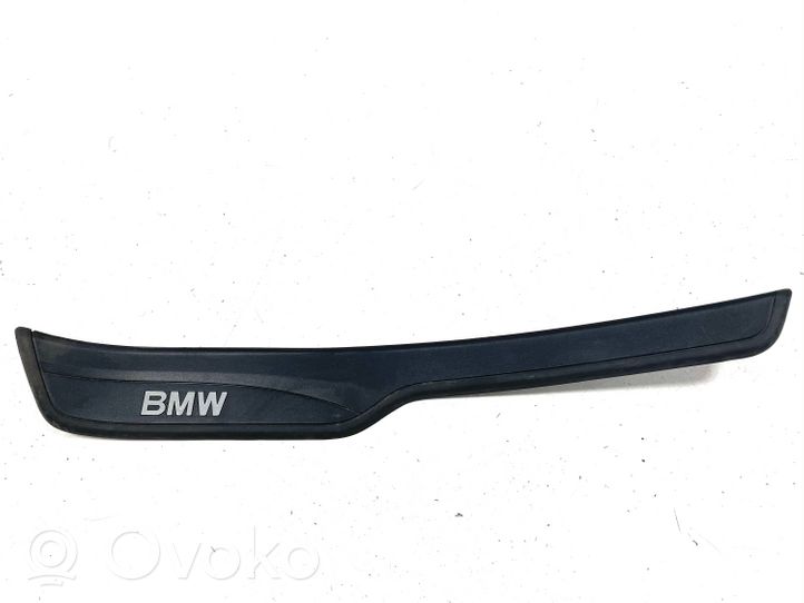 BMW 3 E92 E93 Muu kynnyksen/pilarin verhoiluelementti 51477060285