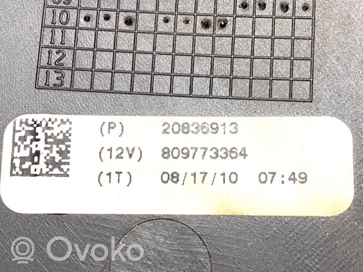 Chevrolet Volt I Ohjauspyörän pylvään verhoilu 20836913