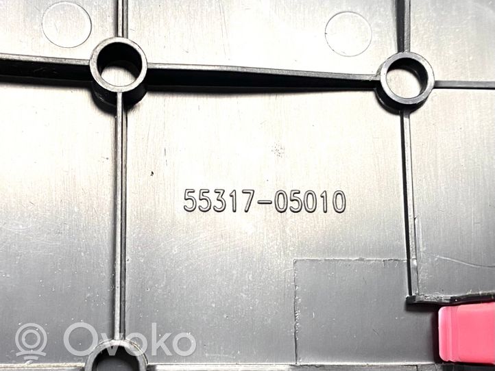 Toyota Avensis T270 Garniture d'extrémité latérale du tableau de bord 5531705010