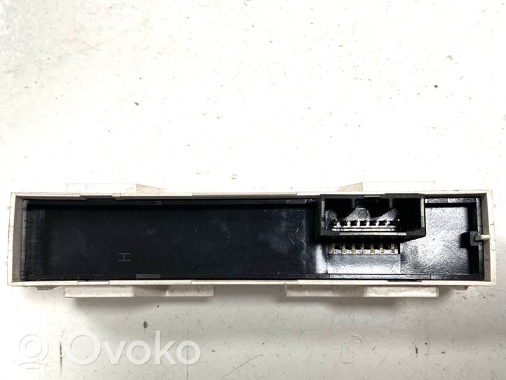 Toyota Avensis T270 Monitori/näyttö/pieni näyttö 8395005010