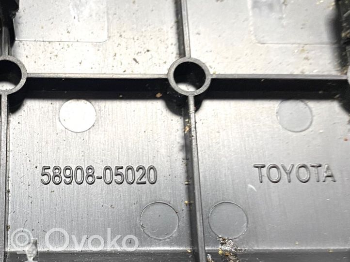 Toyota Avensis T270 Muu keskikonsolin (tunnelimalli) elementti 5890805020