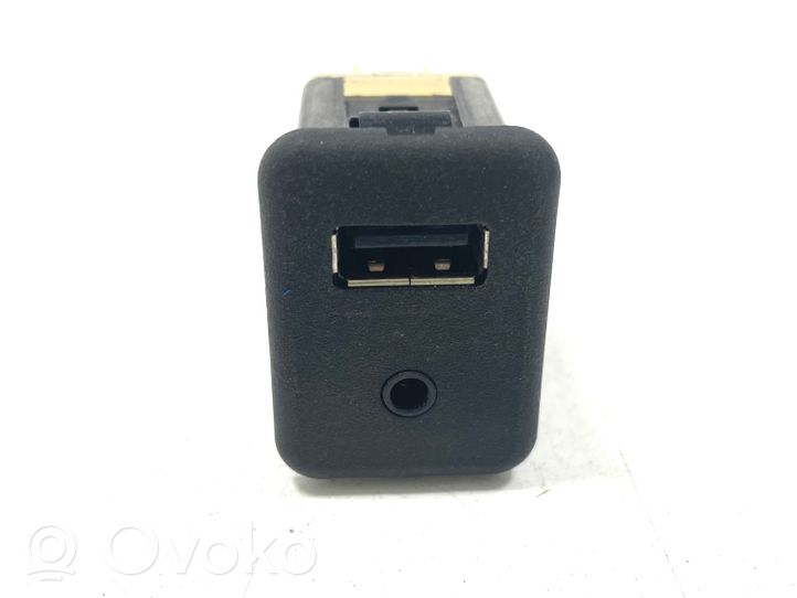 Chevrolet Volt I USB-pistokeliitin 25832462