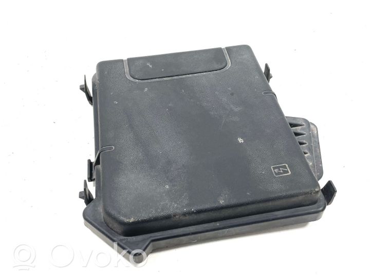 Renault Megane III Fuse box cover 284C40002R