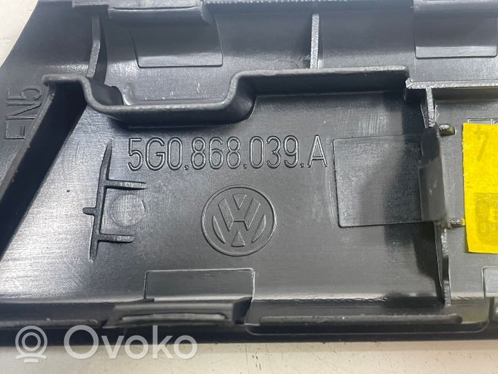 Volkswagen Golf VII Klamka drzwi tylnych 5G0868039A