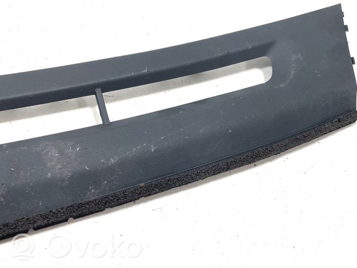 Toyota Avensis T270 Autres pièces du tableau de bord 0501105021