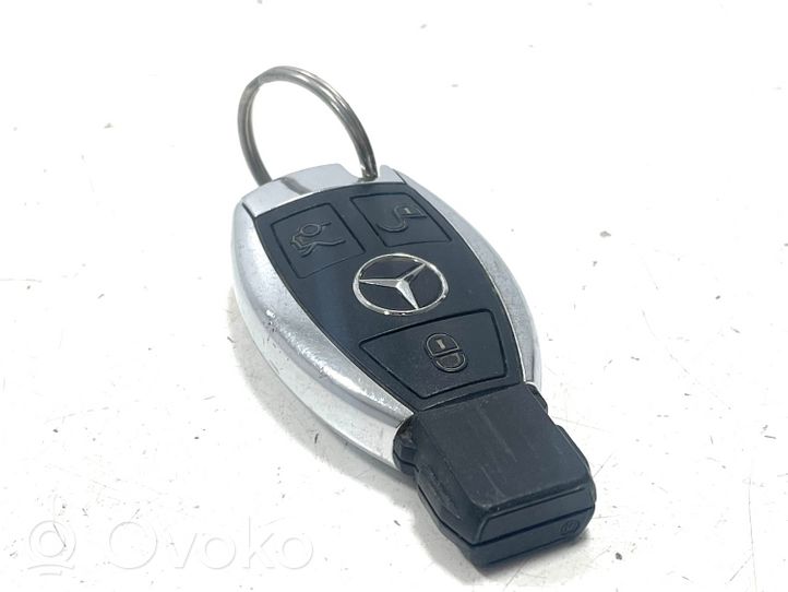 Mercedes-Benz S W221 Užvedimo raktas (raktelis)/ kortelė 