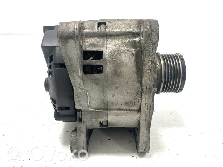 Renault Clio III Generatore/alternatore 8200537415