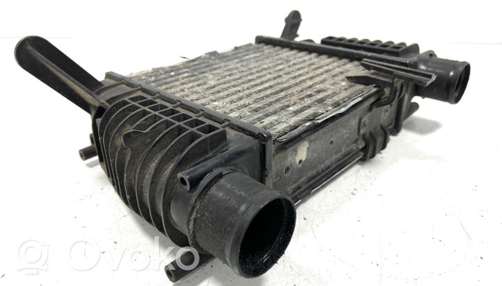 Renault Modus Välijäähdyttimen jäähdytin 8200170504