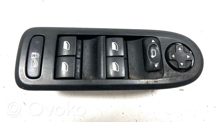 Peugeot 508 Electric window control switch 98026375ZD