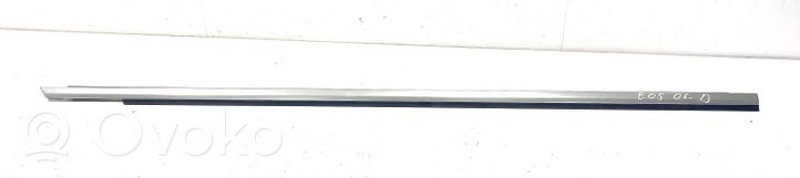 Volkswagen Eos Front door glass trim molding 1Q0853956E1HH