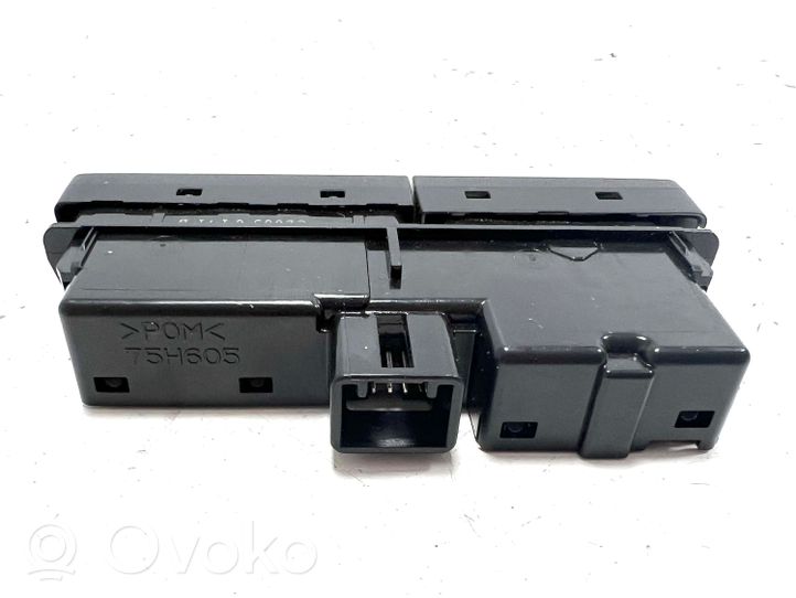 Suzuki Vitara (LY) Botón interruptor de luz de peligro CZ6056I71B