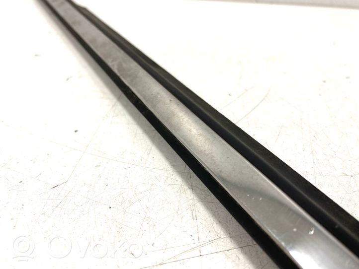 Fiat 500 Front door glass trim molding 