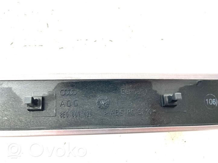 Audi A4 S4 B7 8E 8H Baguette moulure de porte arrière 8E0867420