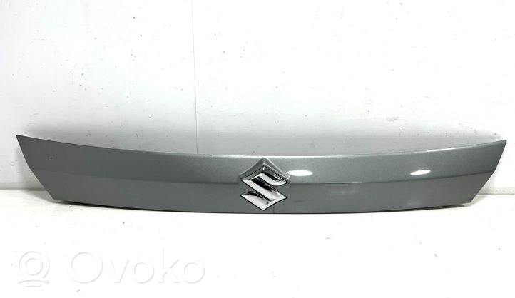 Suzuki Vitara (LY) Listwa oświetlenie tylnej tablicy rejestracyjnej 8894154P0