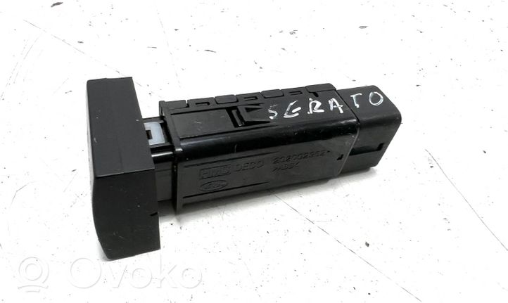 KIA Cerato Przycisk / Przełącznik ogrzewania szyby przedniej / czołowej 202002982