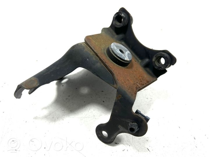 Toyota Avensis T270 Supporto pompa ABS 