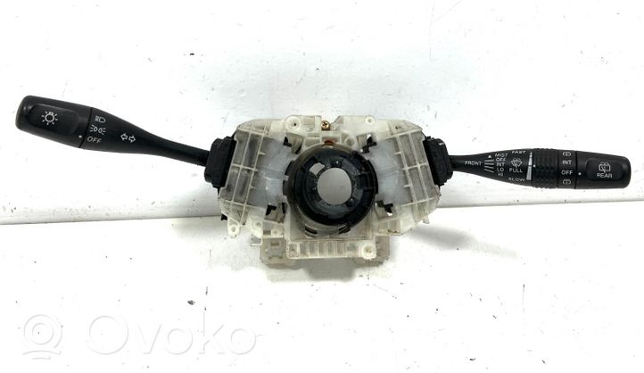 Mitsubishi Grandis Leva/interruttore dell’indicatore di direzione e tergicristallo 0600A105