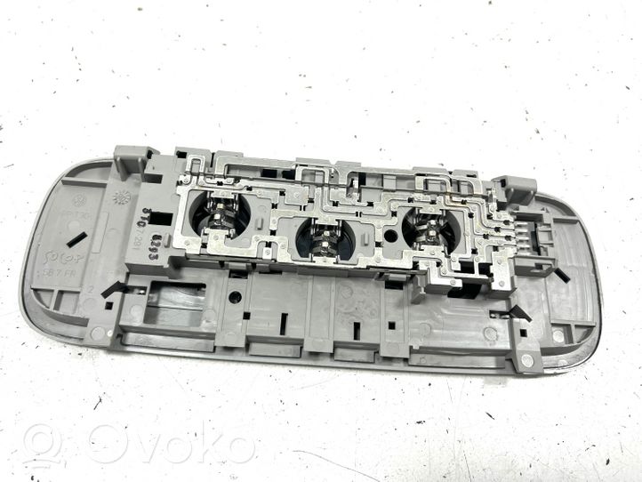 Skoda Superb B6 (3T) Lampka podsufitki tylna 947291