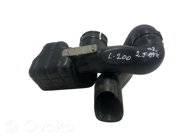 Mitsubishi L200 Oro paėmimo kanalo detalė (-ės) MR355691